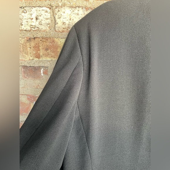 Vintage DKNY Wool Blazer🖤 - Picture 8 of 12